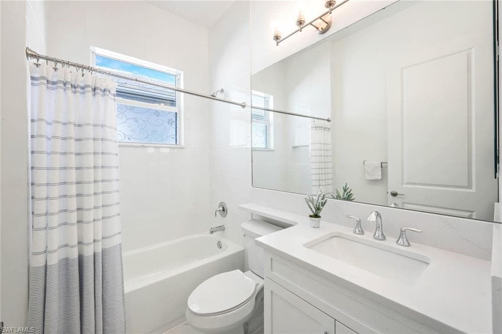 12243 Lotus Ave, Naples, FL 34120-21