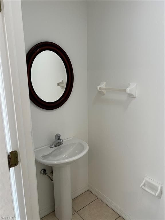 972 Hampton Cir 77, Naples, FL 34105-20