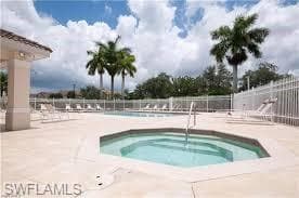 972 Hampton Cir 77, Naples, FL 34105-22