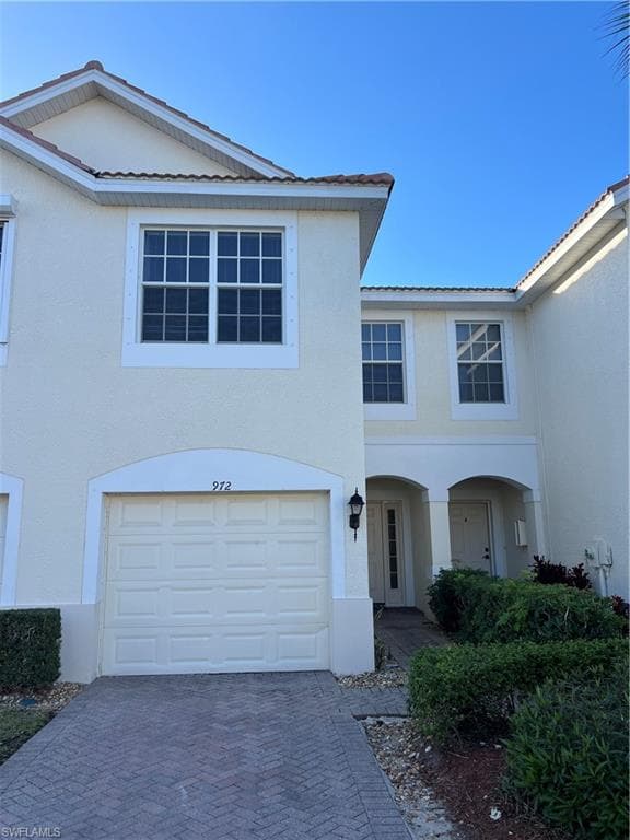972 Hampton Cir 77, Naples, FL 34105-2