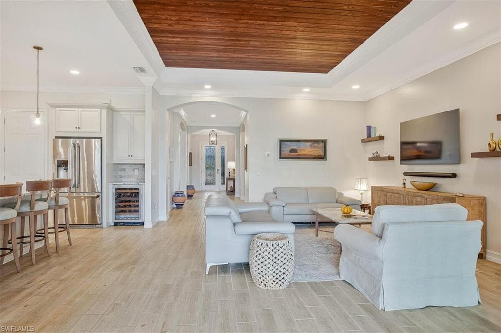 1422 Mockingbird Dr, Naples, FL 34120-20