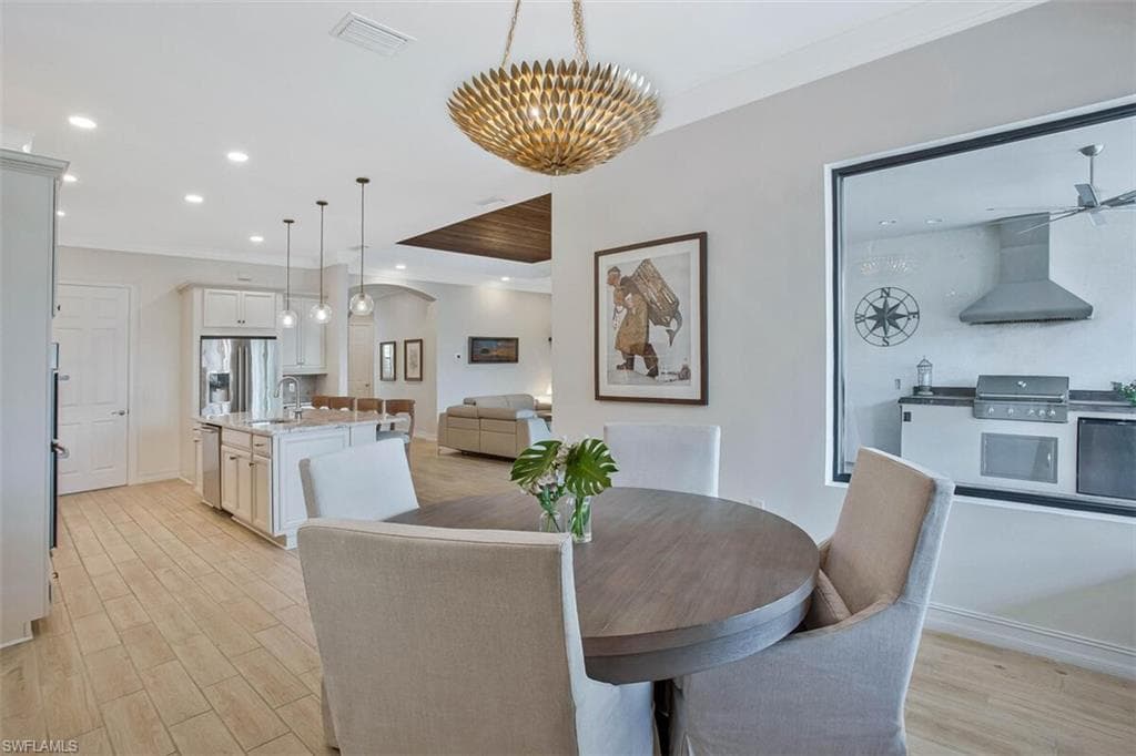 1422 Mockingbird Dr, Naples, FL 34120-35