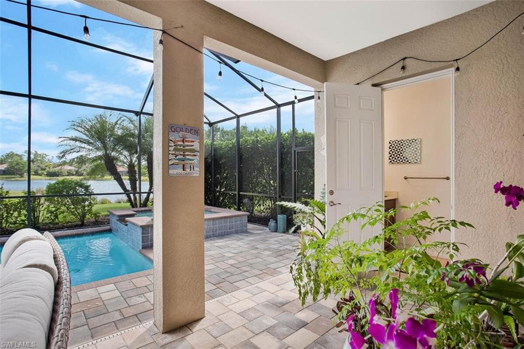 1422 Mockingbird Dr, Naples, FL 34120-40