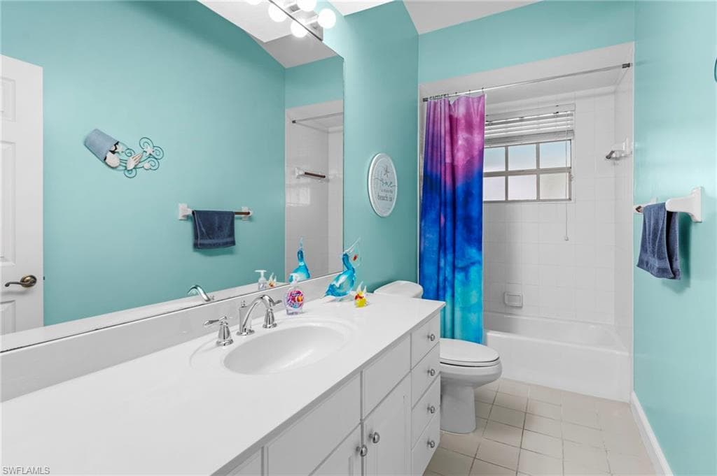 380 Periwinkle Ct, Marco Island, FL 34145-27