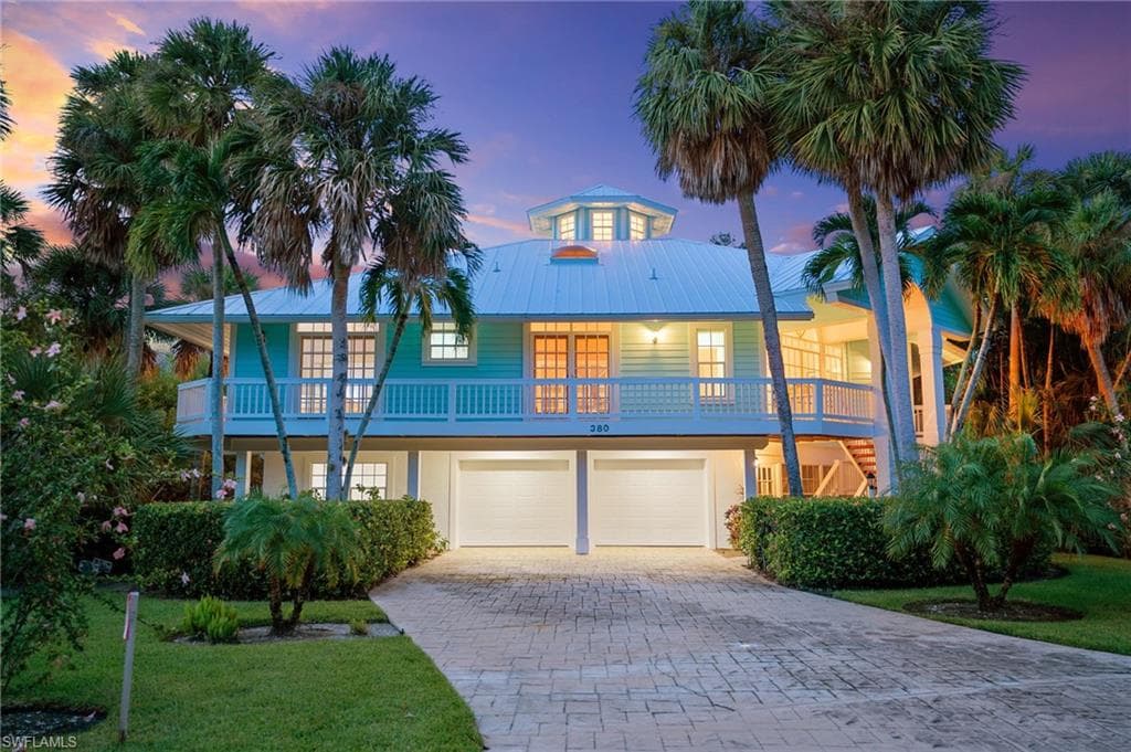 380 Periwinkle Ct, Marco Island, FL 34145-5