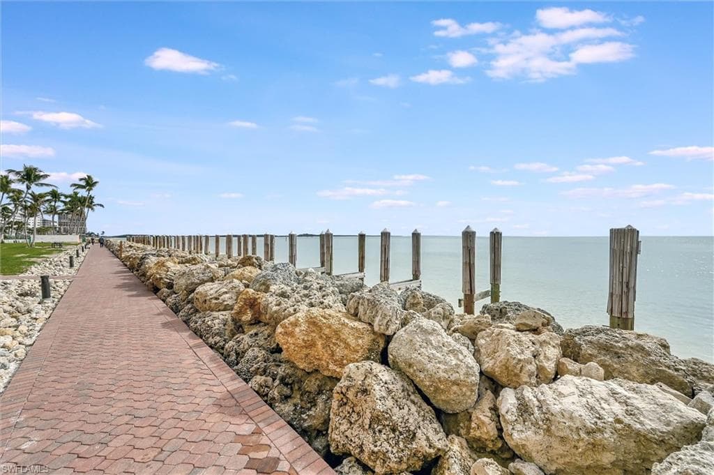 980 Cape Marco Dr 902, Marco Island, FL 34145-36