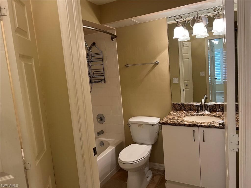 2506 Orchid Bay Dr Z-104, Naples, FL 34109-15