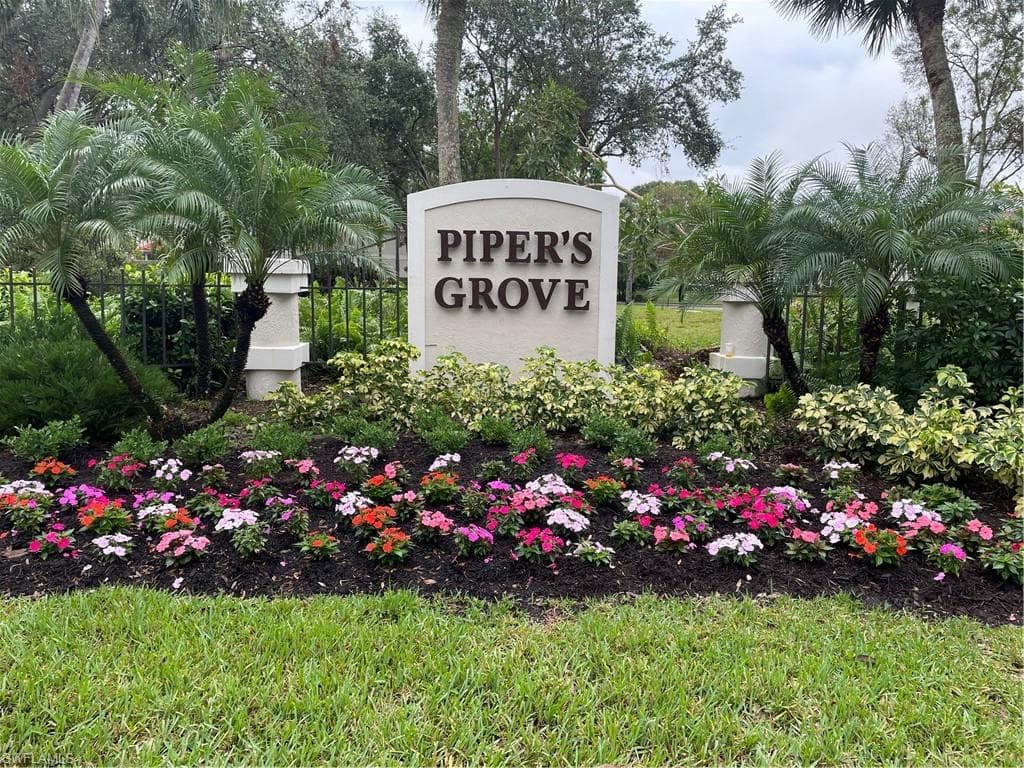 2506 Orchid Bay Dr Z-104, Naples, FL 34109-7