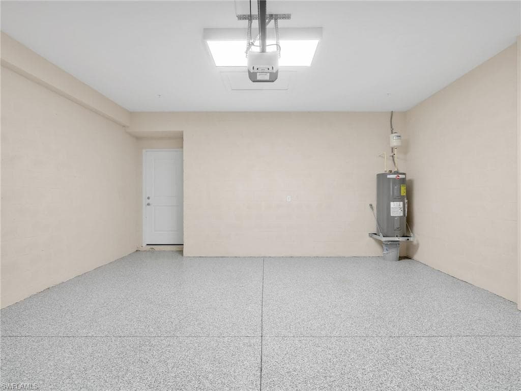 257 Indies Dr E 102, Naples, FL 34114-34