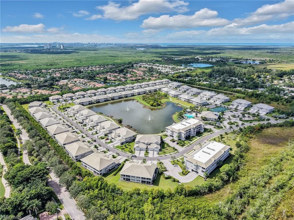 257 Indies Dr E 102, Naples, FL 34114-36