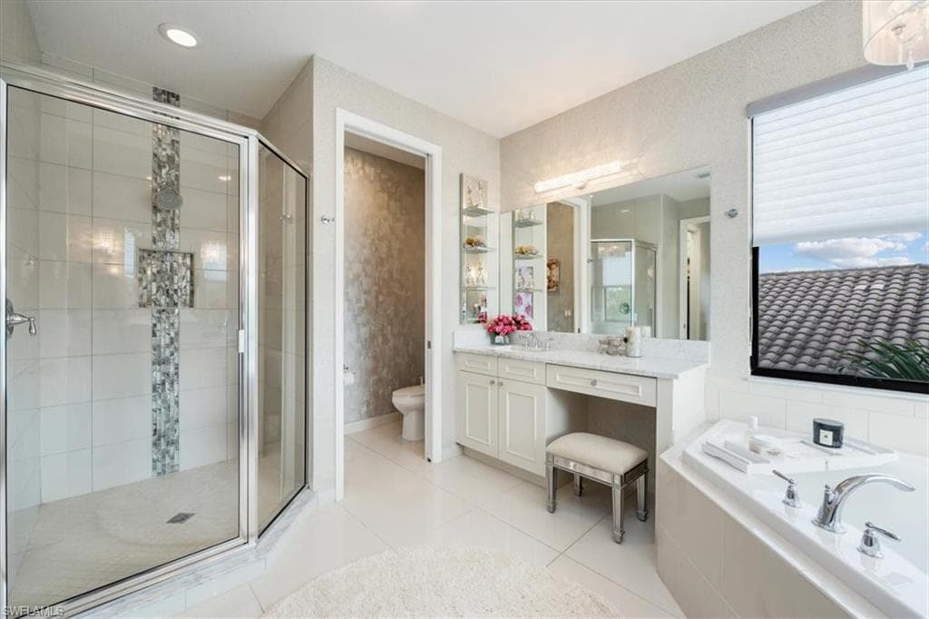 13539 Mandarin Cir, Naples, FL 34109-12