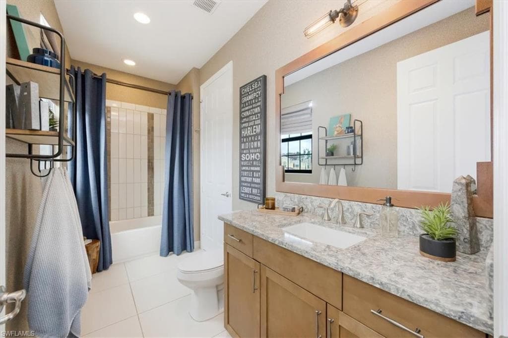 13539 Mandarin Cir, Naples, FL 34109-18