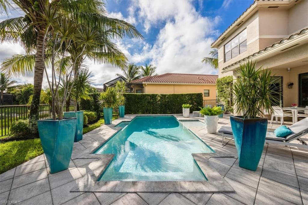13539 Mandarin Cir, Naples, FL 34109-25