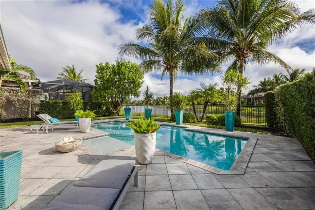 13539 Mandarin Cir, Naples, FL 34109-26
