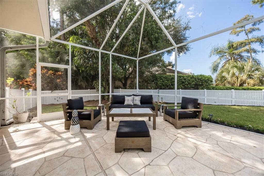 2066 Imperial Cir, Naples, FL 34110-3