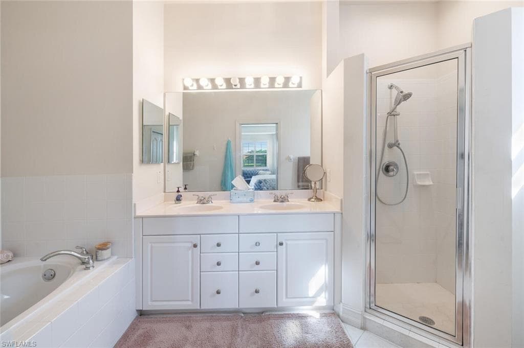 7895 Sanctuary Cir 1, Naples, FL 34104-17