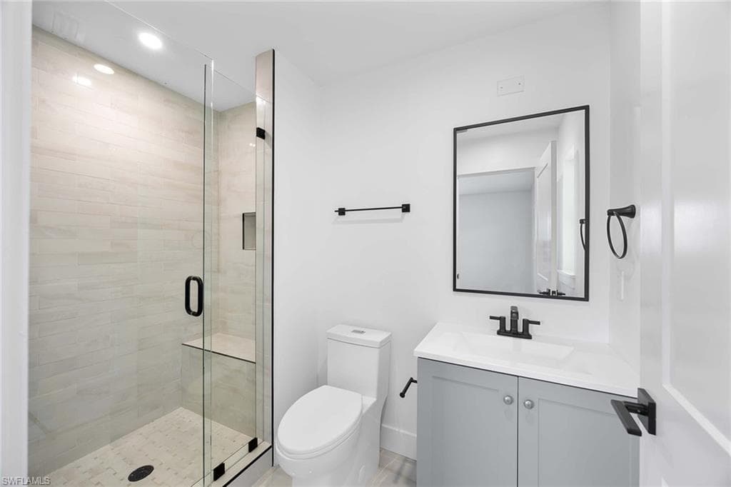 1235 Woodridge Ave, Naples, FL 34103-19