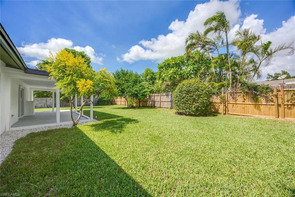 1235 Woodridge Ave, Naples, FL 34103-28