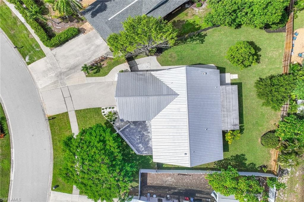 1235 Woodridge Ave, Naples, FL 34103-31
