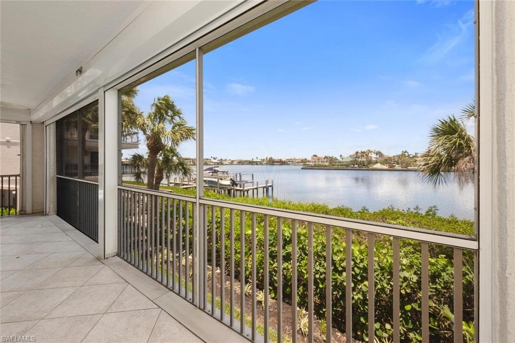 9380 Gulf Shore Dr 101, Naples, FL 34108-5