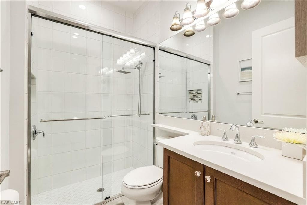 16332 Molise Pl, Bonita Springs, FL 34135-18