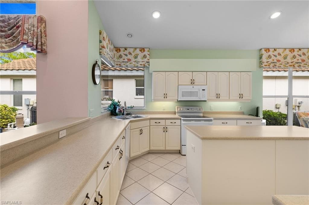 1724 Winding Oaks Way, Naples, FL 34109-10