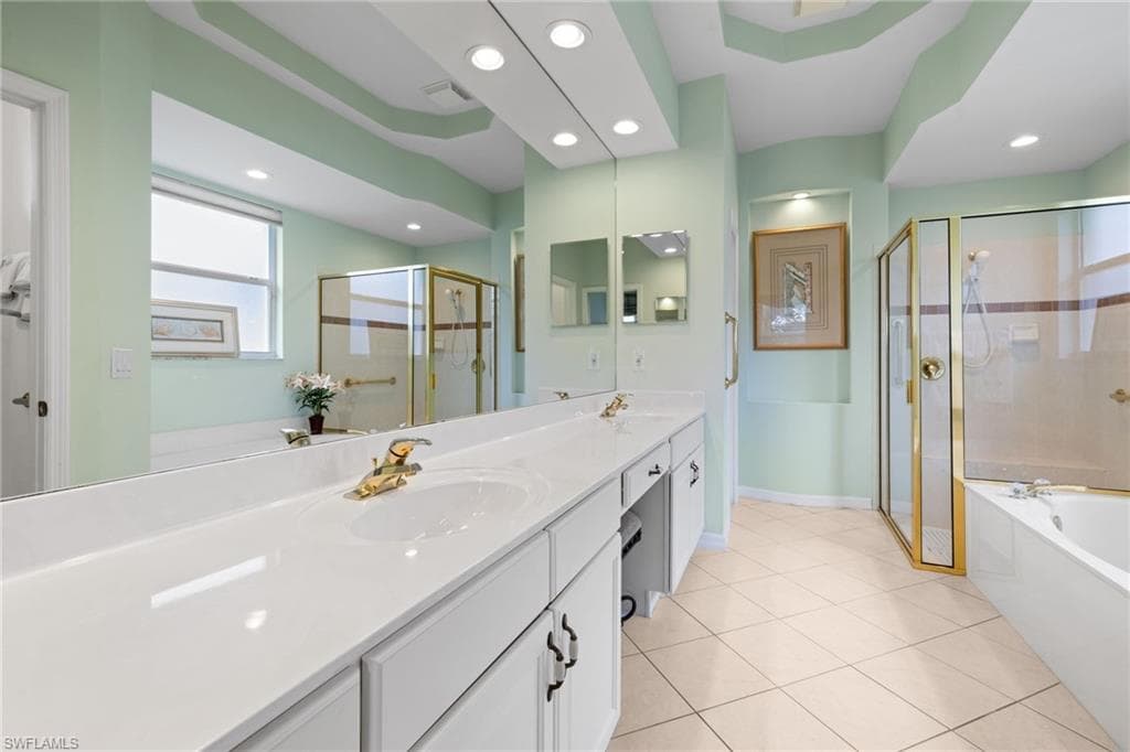 1724 Winding Oaks Way, Naples, FL 34109-19
