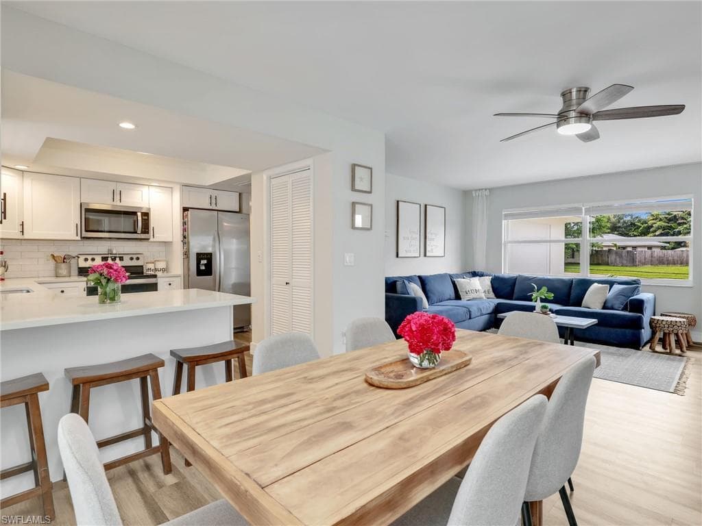3511 Santiago Way, Naples, FL 34105-10
