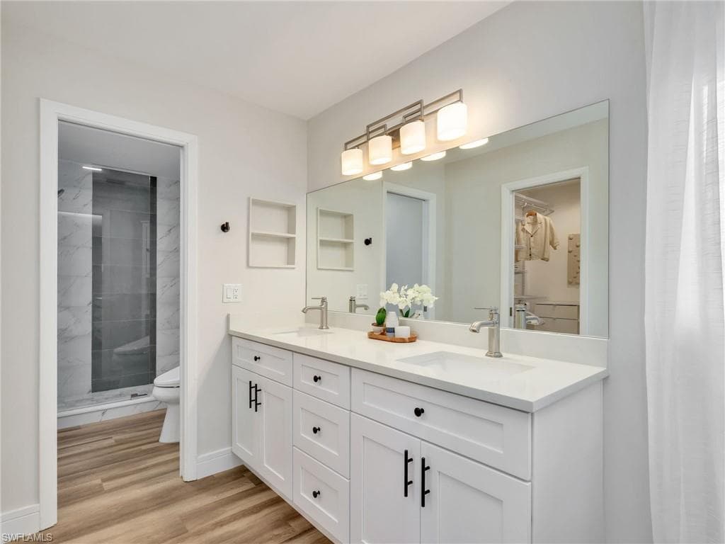 3511 Santiago Way, Naples, FL 34105-18
