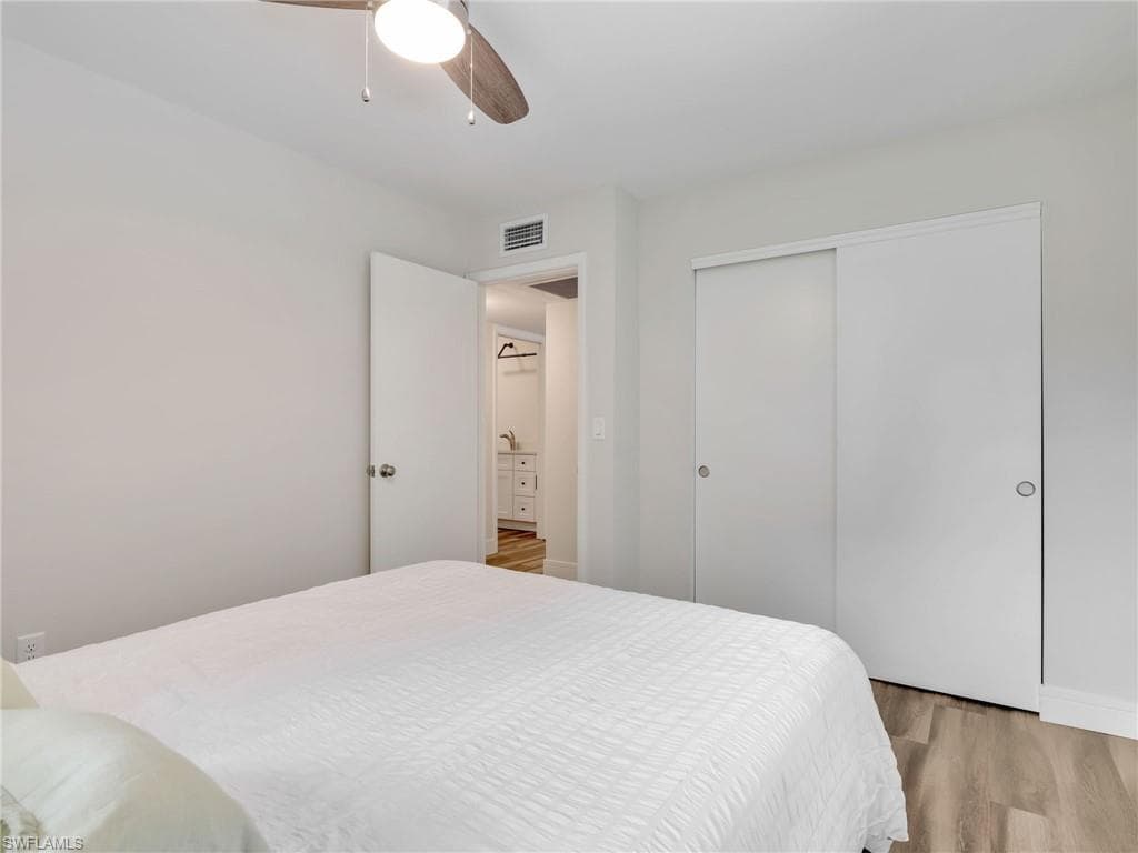 3511 Santiago Way, Naples, FL 34105-21