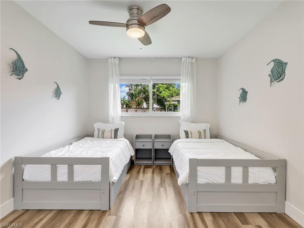 3511 Santiago Way, Naples, FL 34105-23