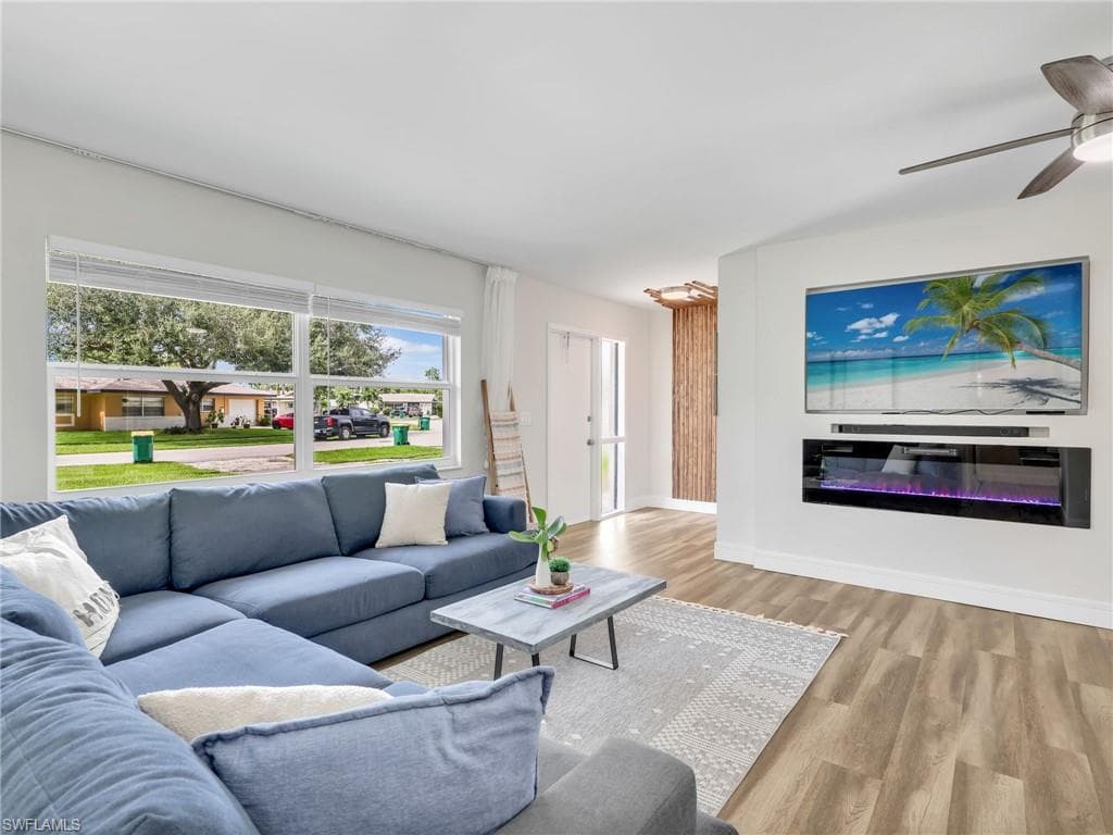 3511 Santiago Way, Naples, FL 34105-7