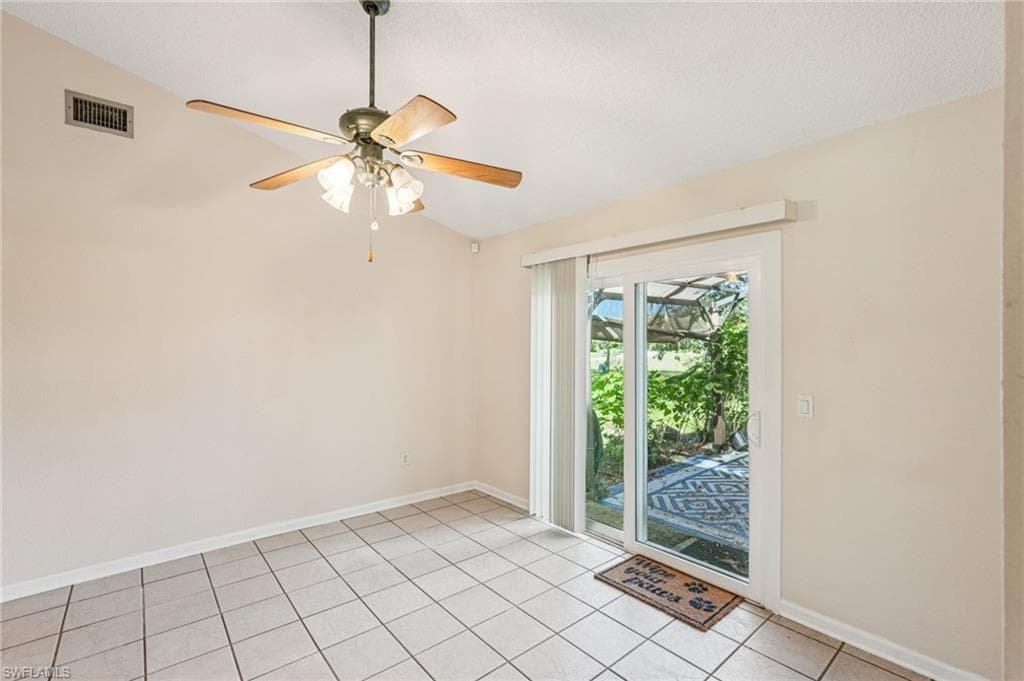 4001 Sunflower Cir, Labelle, FL 33935-12