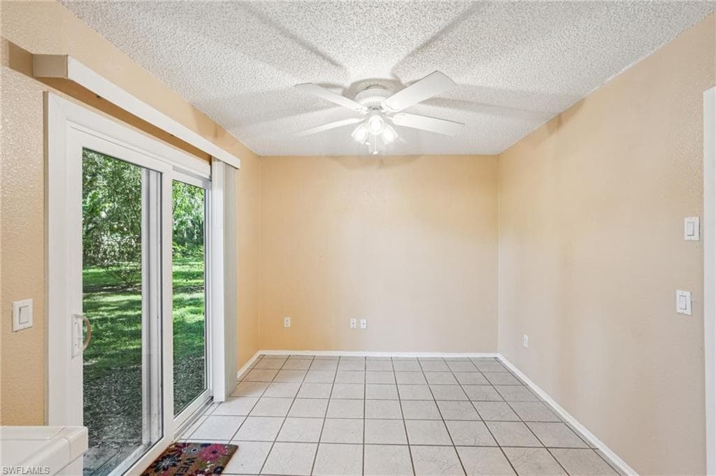 4001 Sunflower Cir, Labelle, FL 33935-15