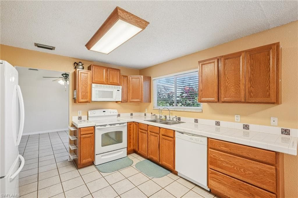 4001 Sunflower Cir, Labelle, FL 33935-18