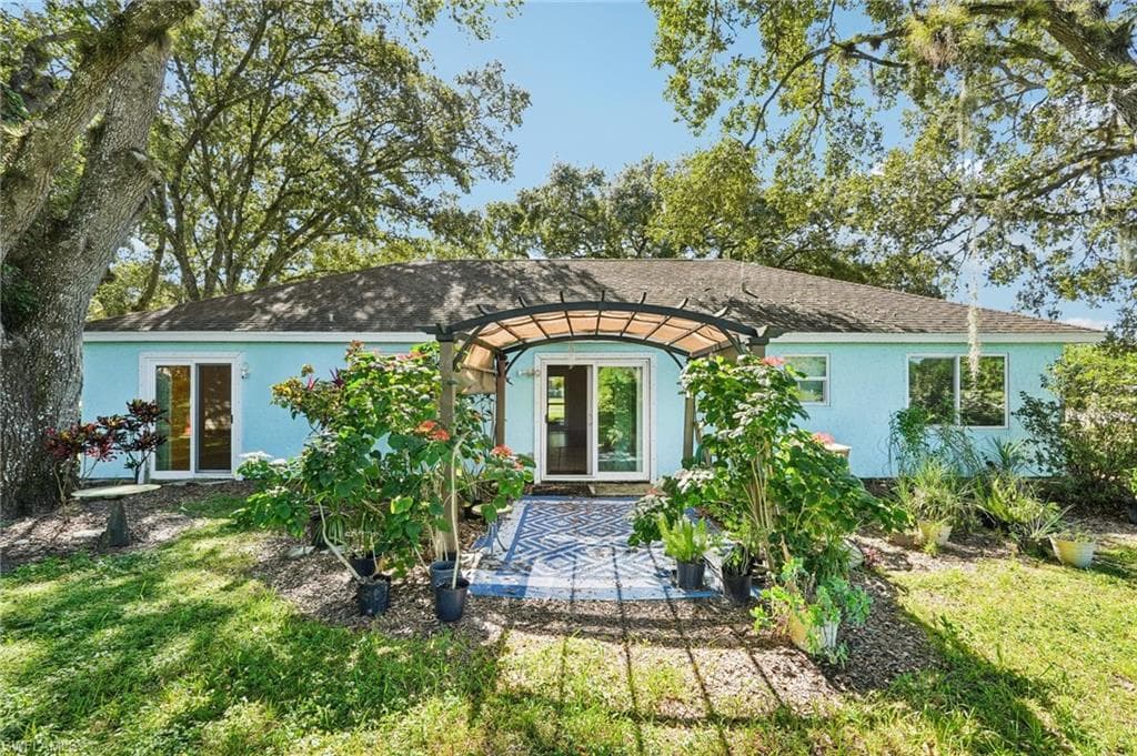 4001 Sunflower Cir, Labelle, FL 33935-31