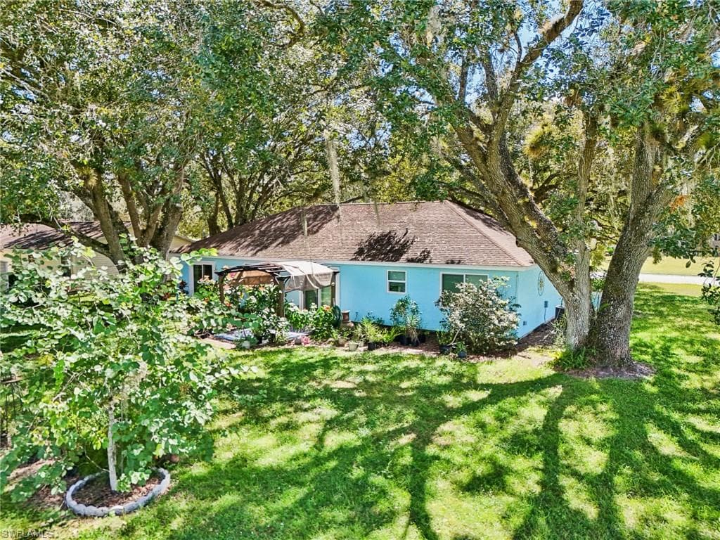 4001 Sunflower Cir, Labelle, FL 33935-41