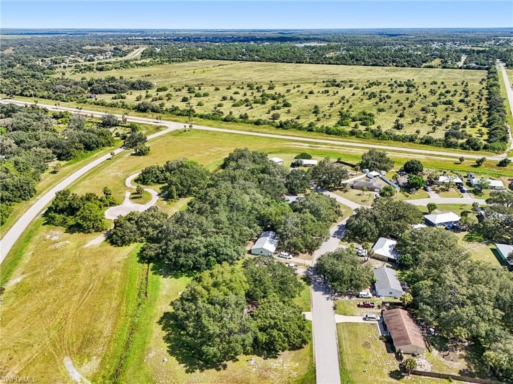 4001 Sunflower Cir, Labelle, FL 33935-42