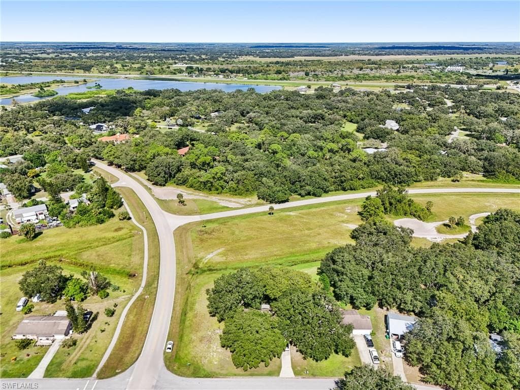 4001 Sunflower Cir, Labelle, FL 33935-43