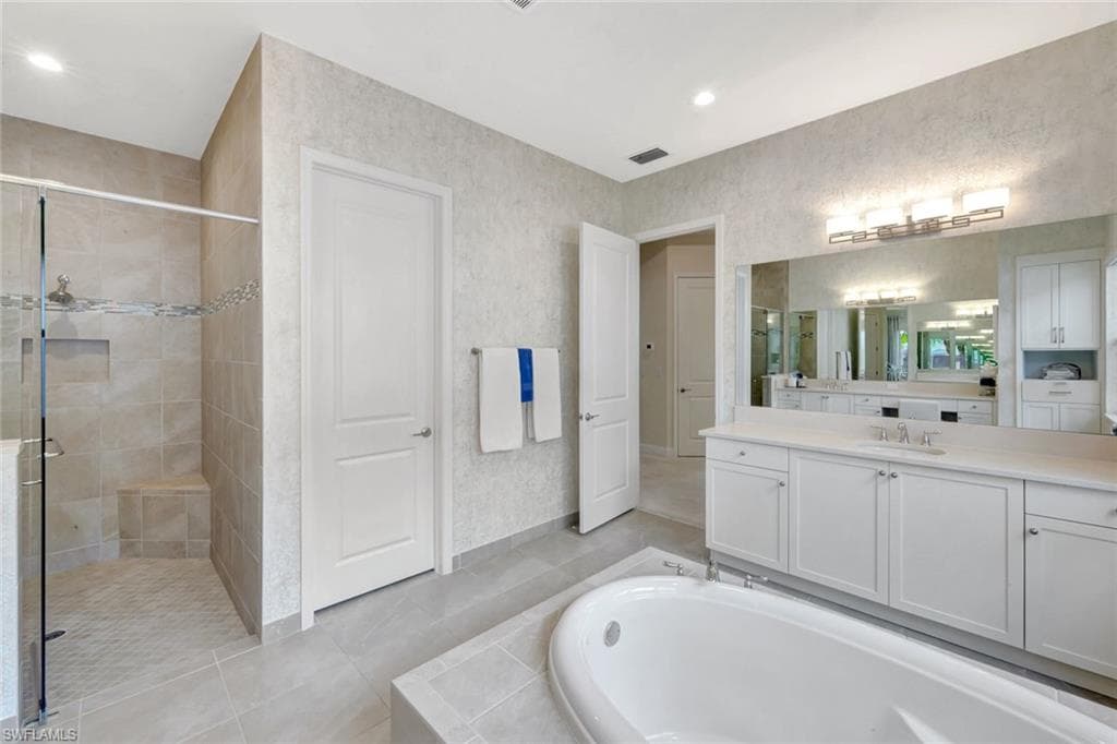28562 Sicily Loop, Bonita Springs, FL 34135-34