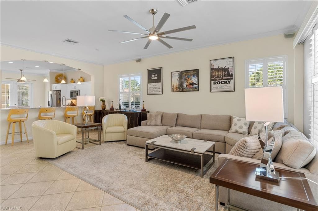 8193 Valiant Dr, Naples, FL 34104-8