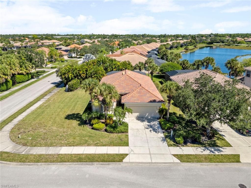 8193 Valiant Dr, Naples, FL 34104-31