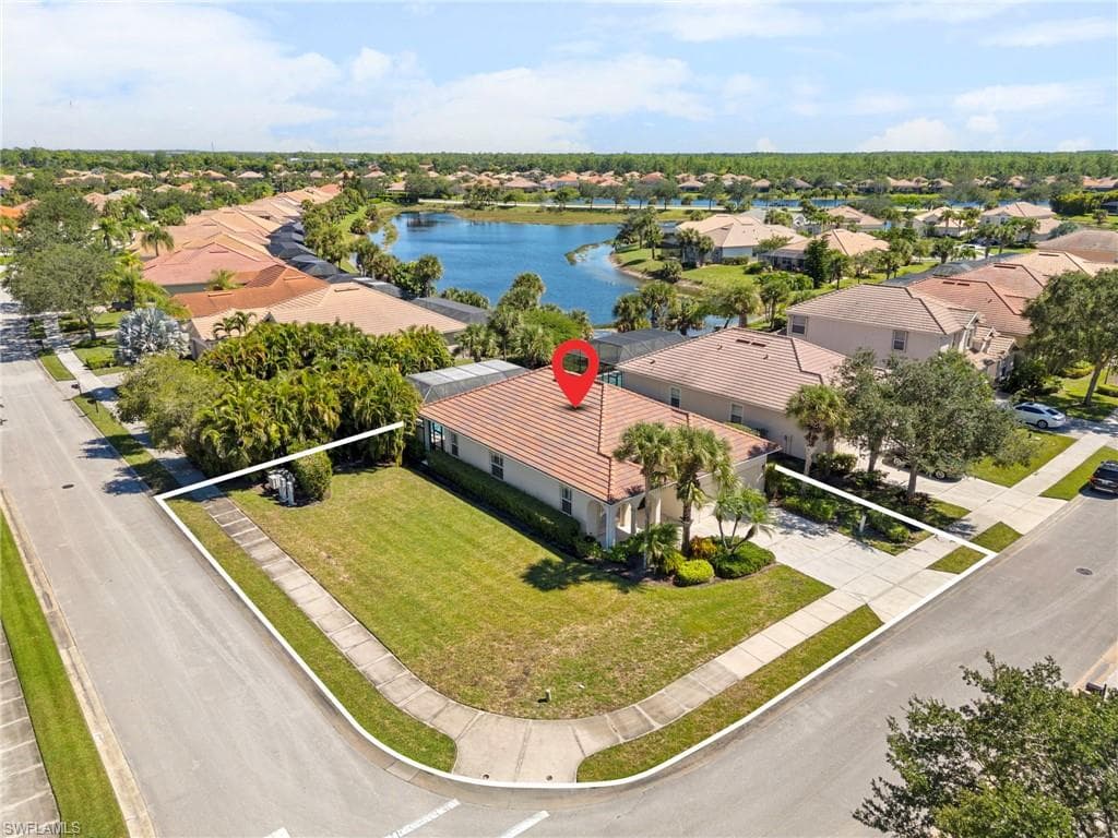 8193 Valiant Dr, Naples, FL 34104-32