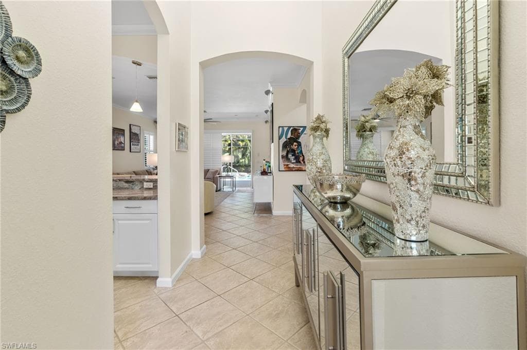 8193 Valiant Dr, Naples, FL 34104-2