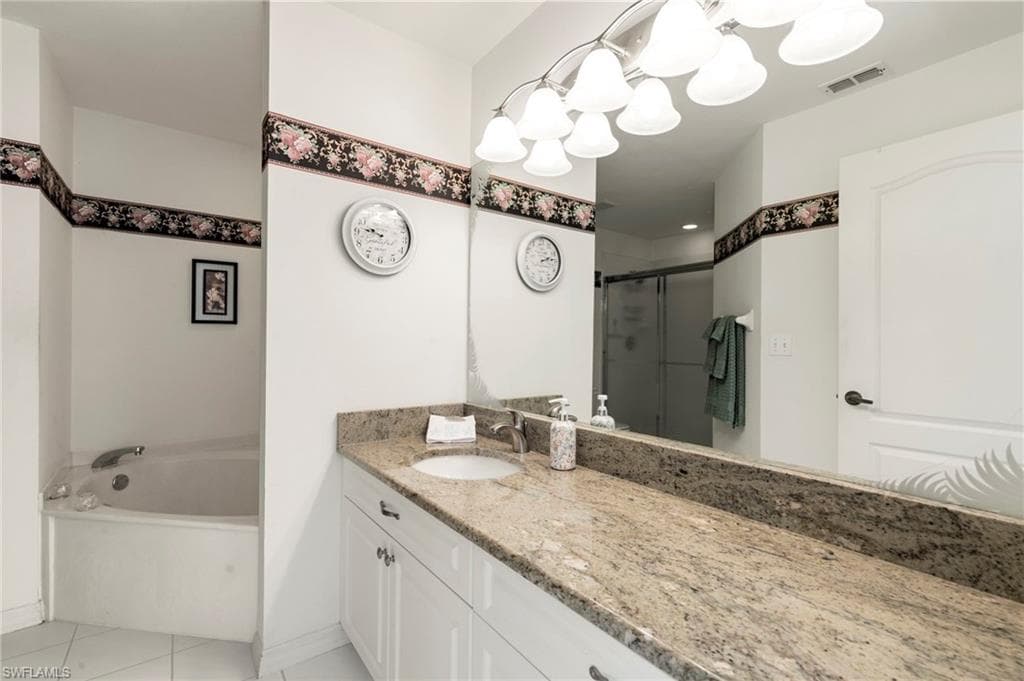1036 Mainsail Dr 721, Naples, FL 34114-16
