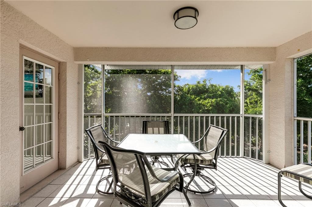 1036 Mainsail Dr 721, Naples, FL 34114-23