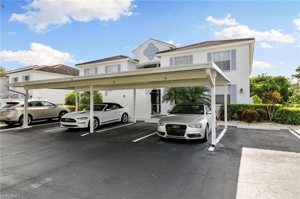 1036 Mainsail Dr 721, Naples, FL 34114-25