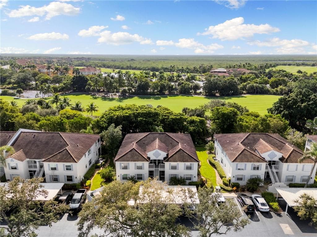 1036 Mainsail Dr 721, Naples, FL 34114-1
