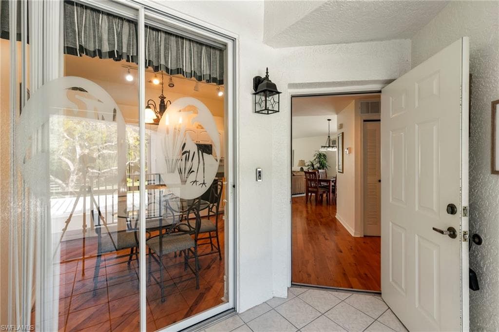 1036 Mainsail Dr 721, Naples, FL 34114-7