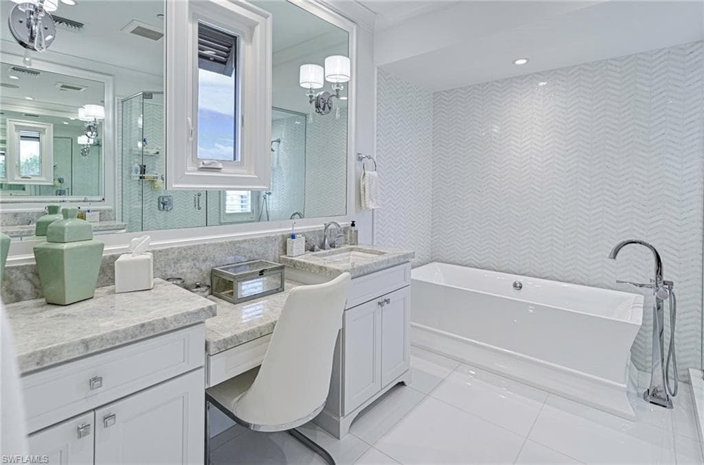 104 Anguilla Ln, Bonita Springs, FL 34134-25